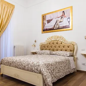 Palazzo Le Travi 2*, Bari Włochy